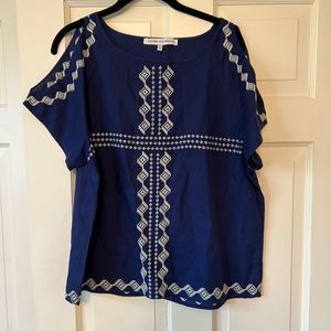 Cupcakes & Cashmere royal blue boho embroidered peasant top M